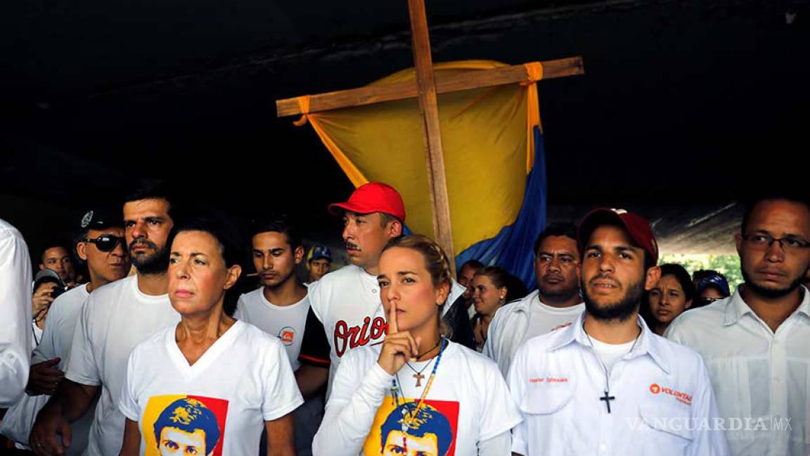 Honran a fallecidos en Venezuela por protestas