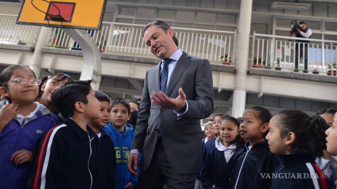 Aurelio Nuño acepta estar en campaña pero por la educación