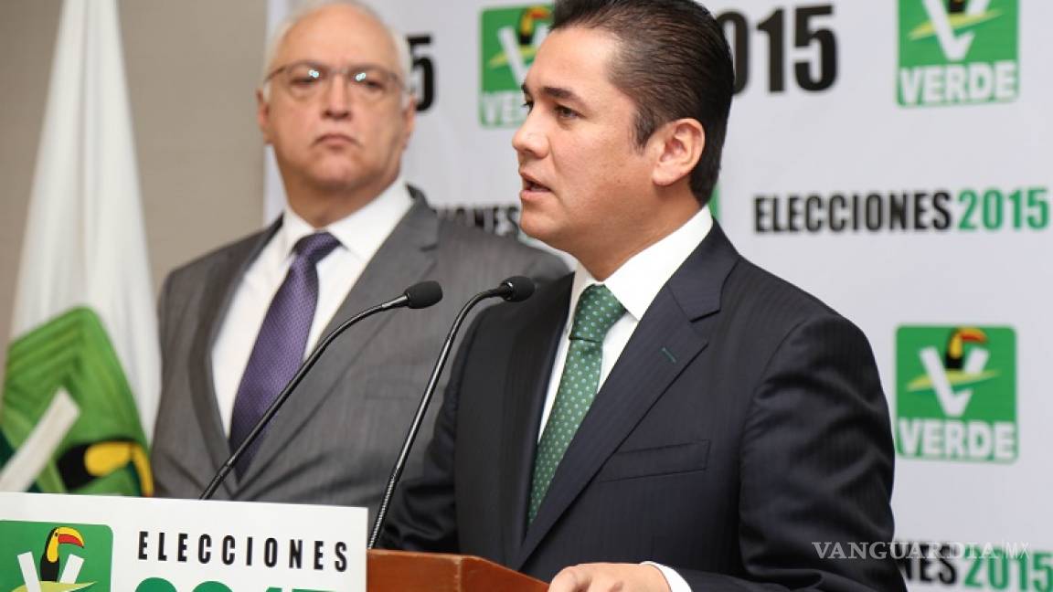 ‘Destapan’ a Carlos Puente como candidato del PVEM a la presidencia