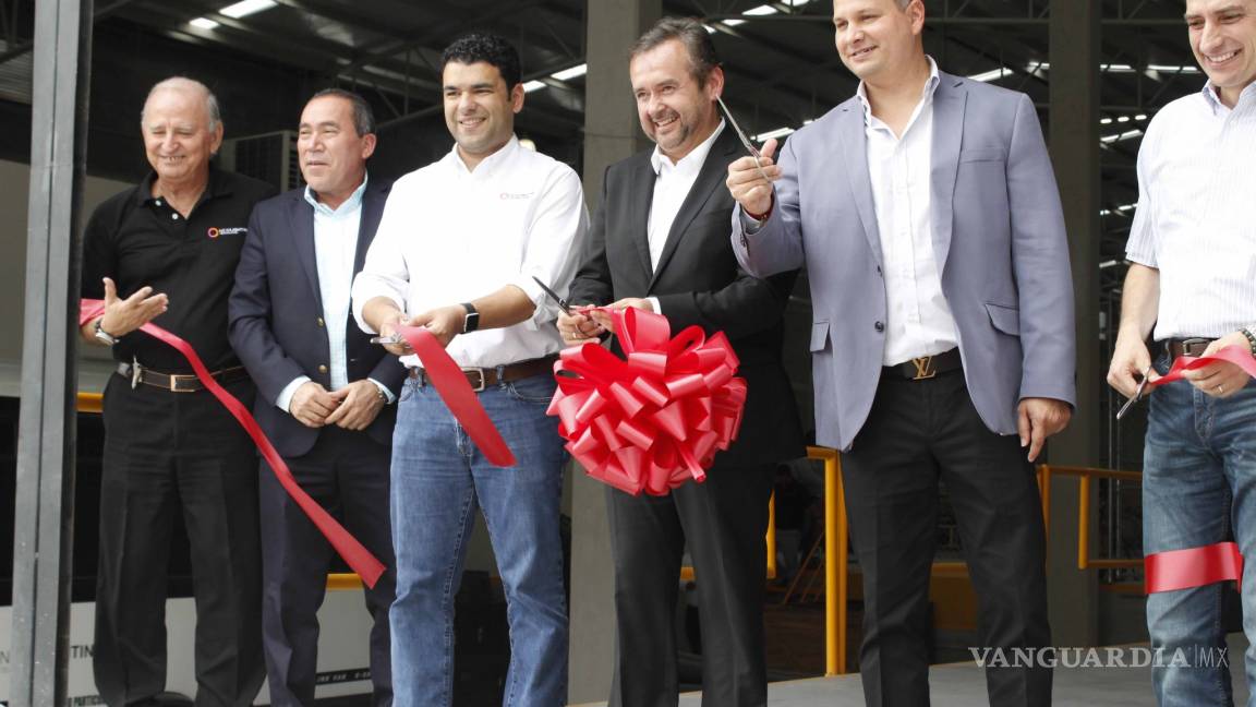 Alcalde de Monclova es invitado a inauguración de New Lighting Technologies en Nuevo Léon