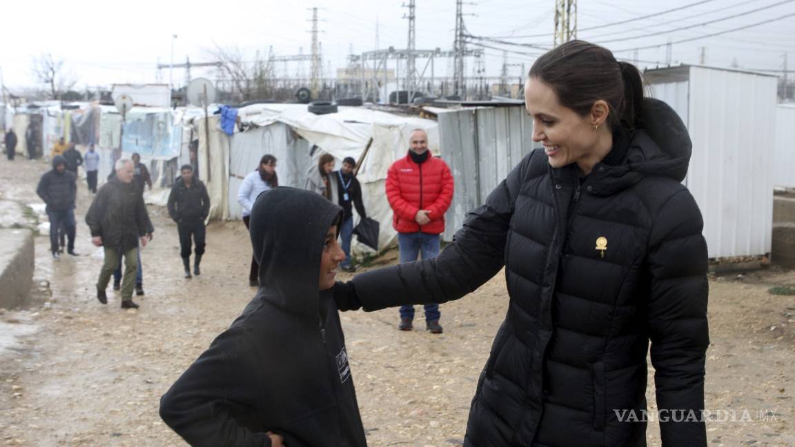 El mundo le ha fallado a los refugiados, afirma Angelina Jolie