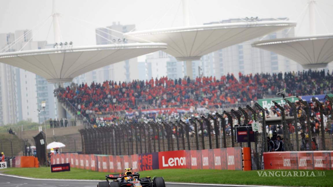 Regreso de GP de China a la mexicana, ‘Checo’ Pérez llega en tercero y primer podio de Verstappen en Shanghái