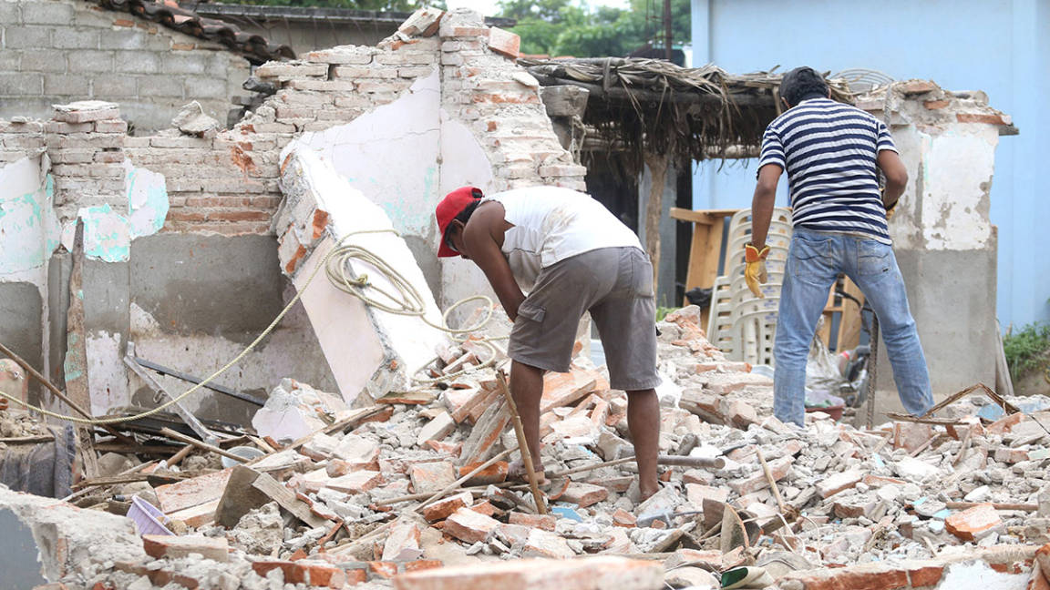 Gobierno federal daría $120 mil a quienes perdieron casa por el sismo, eso NO alcanza