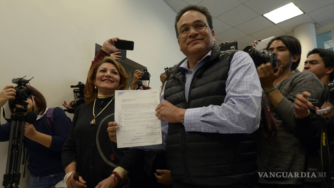 Javier Guerrero se registra ante el IEC; no descarta ir con un partido político