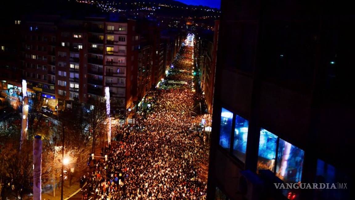 Miles demandan el fin de la política de dispersión a presos de ETA