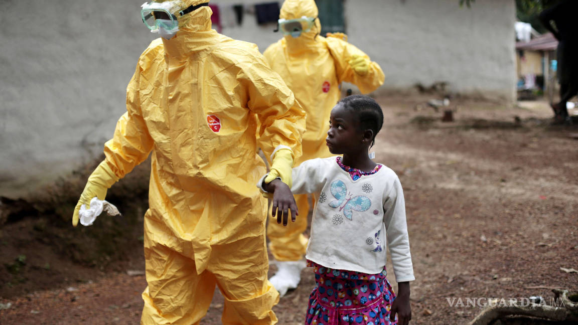 Ébola puede permanecer hasta nueve meses en hombres