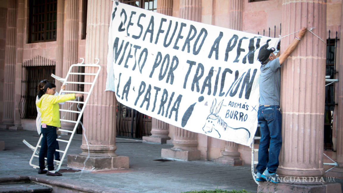 Protestan por gasolinazo en Congreso de Coahuila