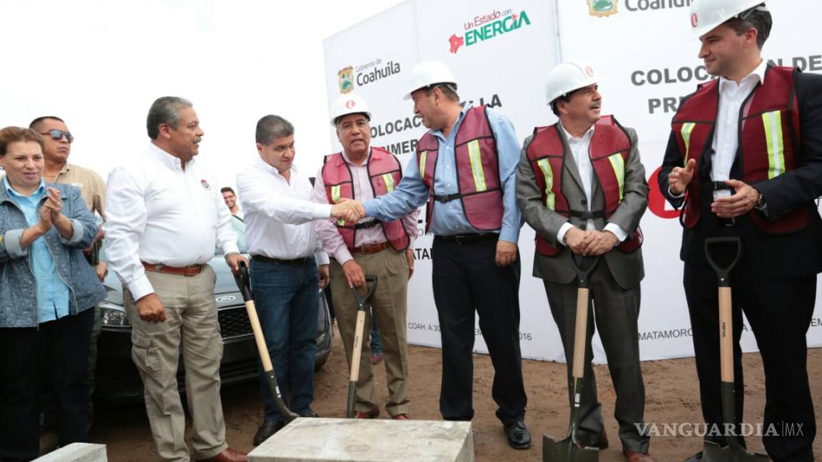 Coloca Rubén Moreira primera piedra de Lear Corporation en Matamoros