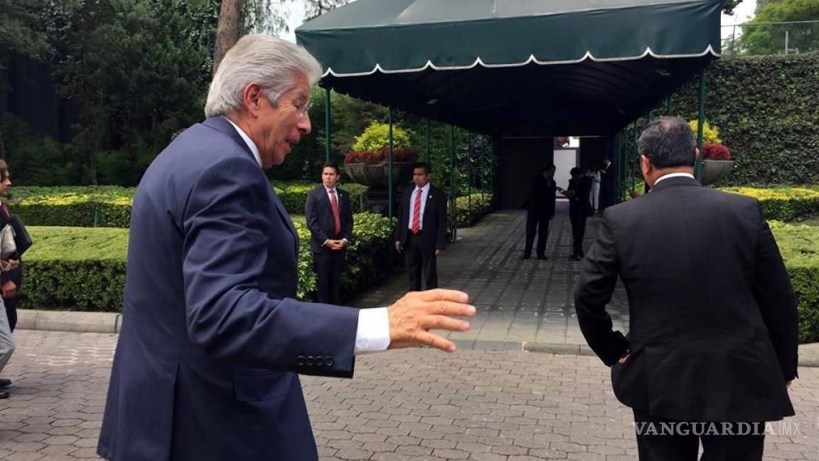 Peña Nieto se reúne con su gabinete en Los Pinos