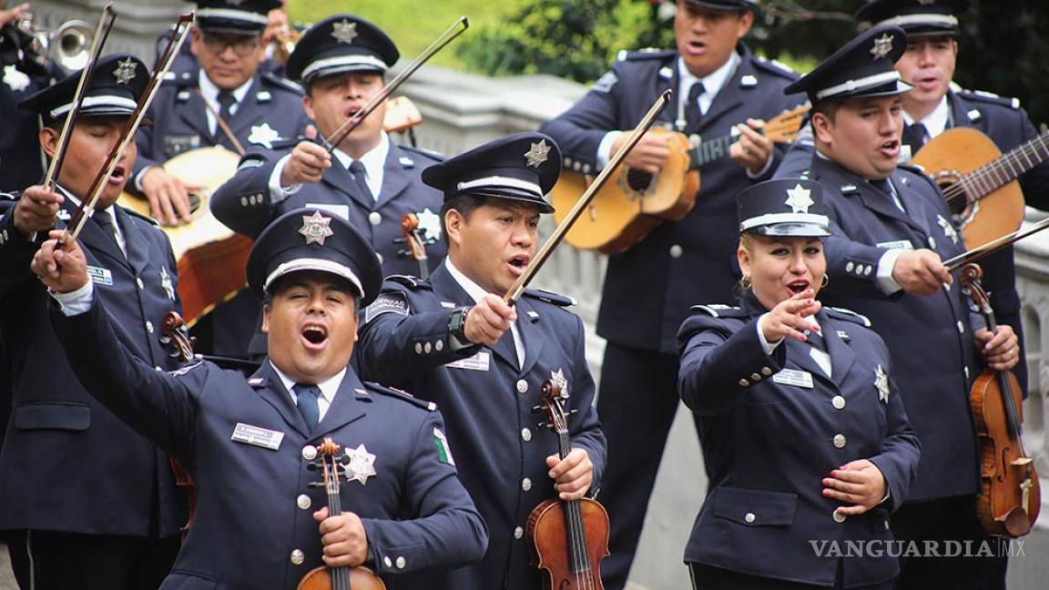 Mariachi de la Policía Federal: Sus armas son instrumentos músicales