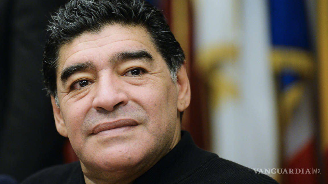 El futbol está en decadencia por corrupción: Maradona