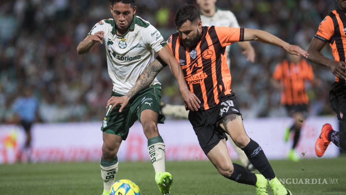 Santos mantiene el invicto con empate ante Necaxa