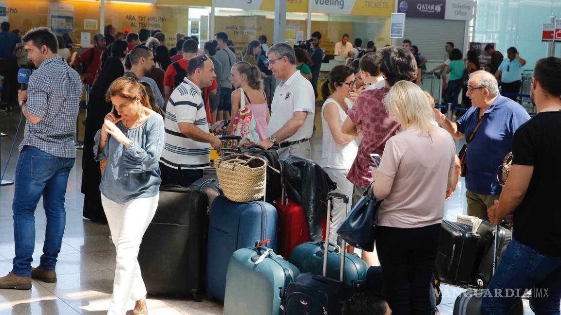 Varados más de 100 pasajeros en aeropuerto de Chiapas