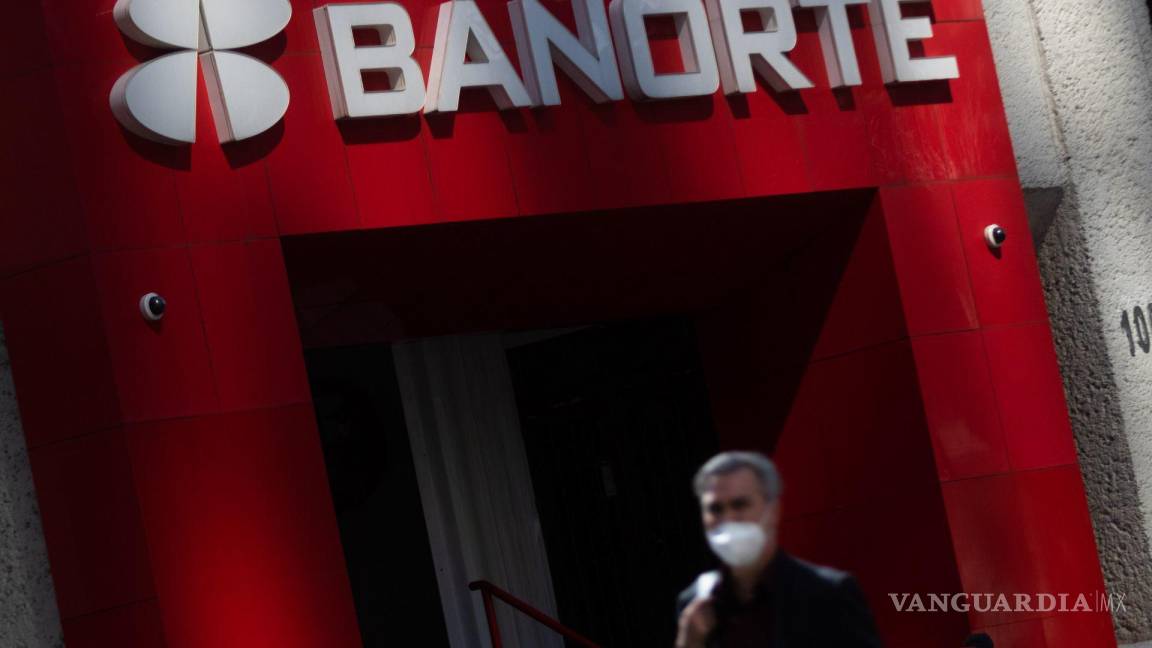 Regresa Banorte 395 mil pesos a saltillense que fue saqueada presuntamente por ejecutivo