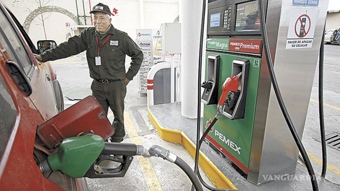 'Gasolinazo, fácil salida a la falta de liquidez del Gobierno Federal', dice especialista de Saltillo