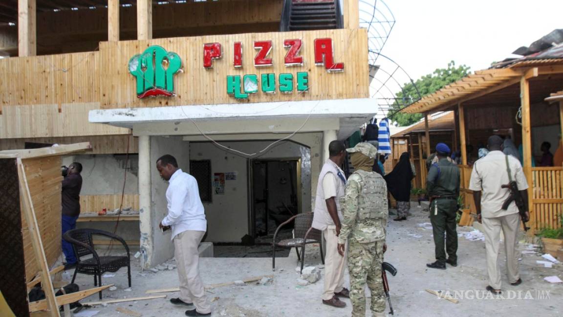 Ataque contra dos restaurantes deja 26 muertos en Mogadiscio