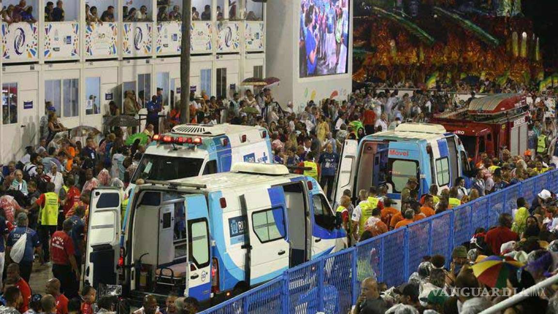 Hay 8 heridos tras embestida de carroza contra personas en Carnaval de Brasil