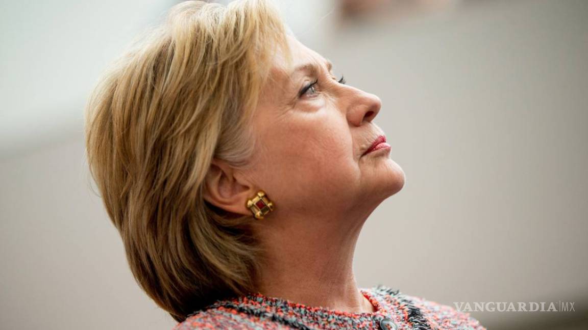 Asegura WikiLeaks tener más de mil correos de Hillary Clinton