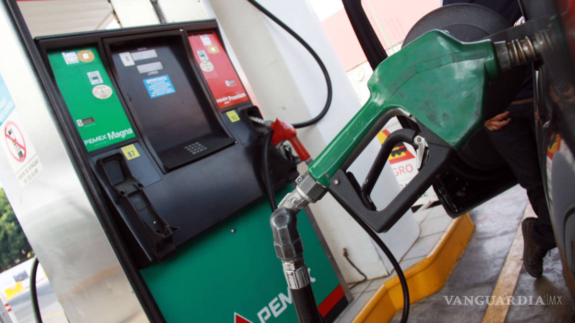 Precio de gasolina sólo variará por centavos: SHCP