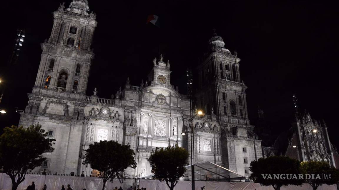 Brilla Catedral Metropolitana de la CDMX con nueva iluminación