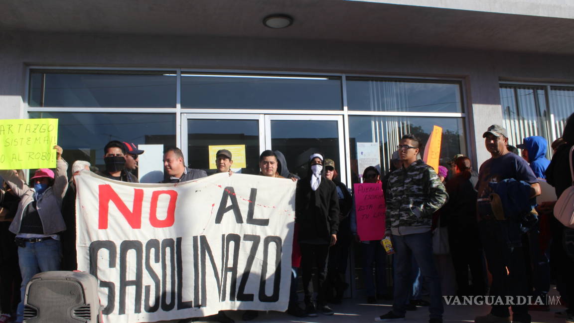 Toman Recaudación de Rentas en Torreón por gasolinazo