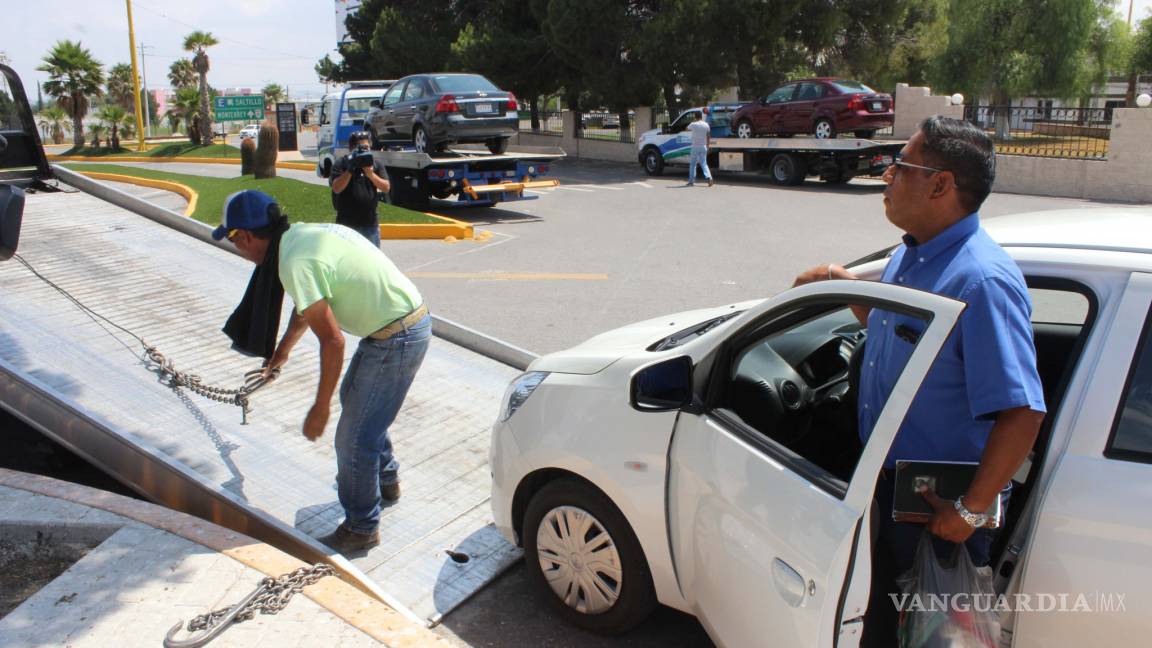 Detienen a tres conductores de Uber en Aeropuerto de Ramos Arizpe