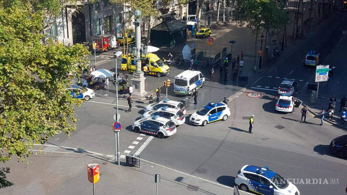 En el Día del Peatón, un atropellamiento masivo terrorista en Barcelona deja al menos 13 muertos