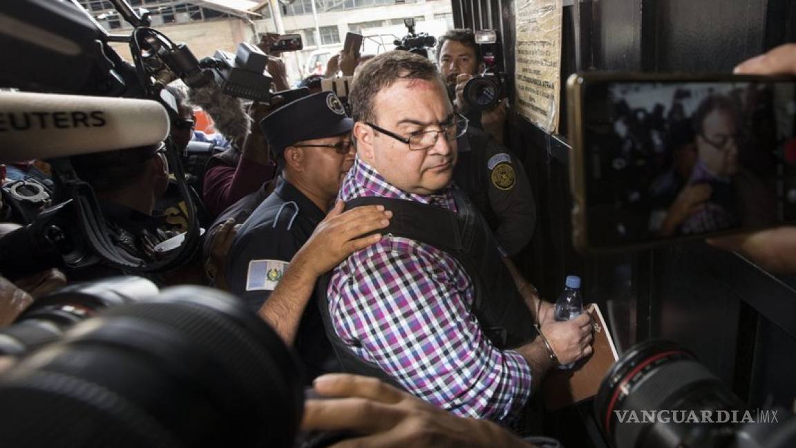 Javier Duarte se presenta ante tribunal para audiencia en Guatemala