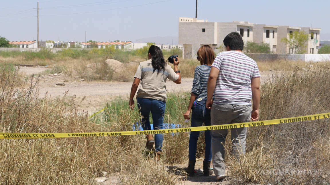 Ex bombero rescata cuerpo de joven de canal de riego en Torreón