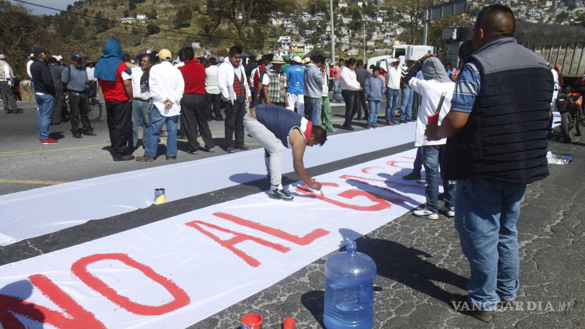 Protestan por gasolinazo en Monterrey