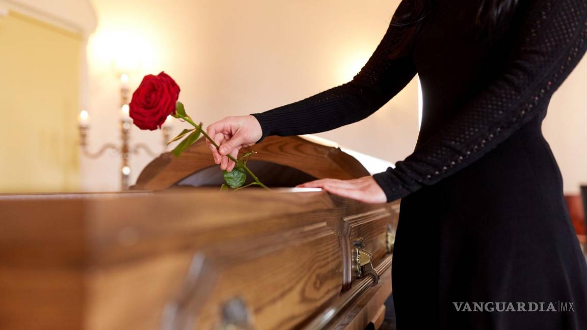Saltillo: funeraria ofrece relicarios con cenizas de un familiar fallecido