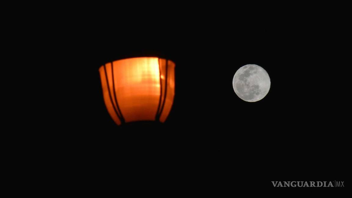 Deslumbra A Saltillenses La Luna De Nieve