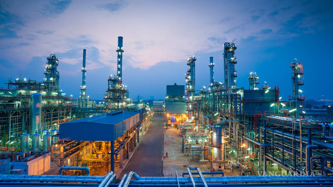 Pemex aumenta importación de combustible por cierre de refinería en Cadereyta
