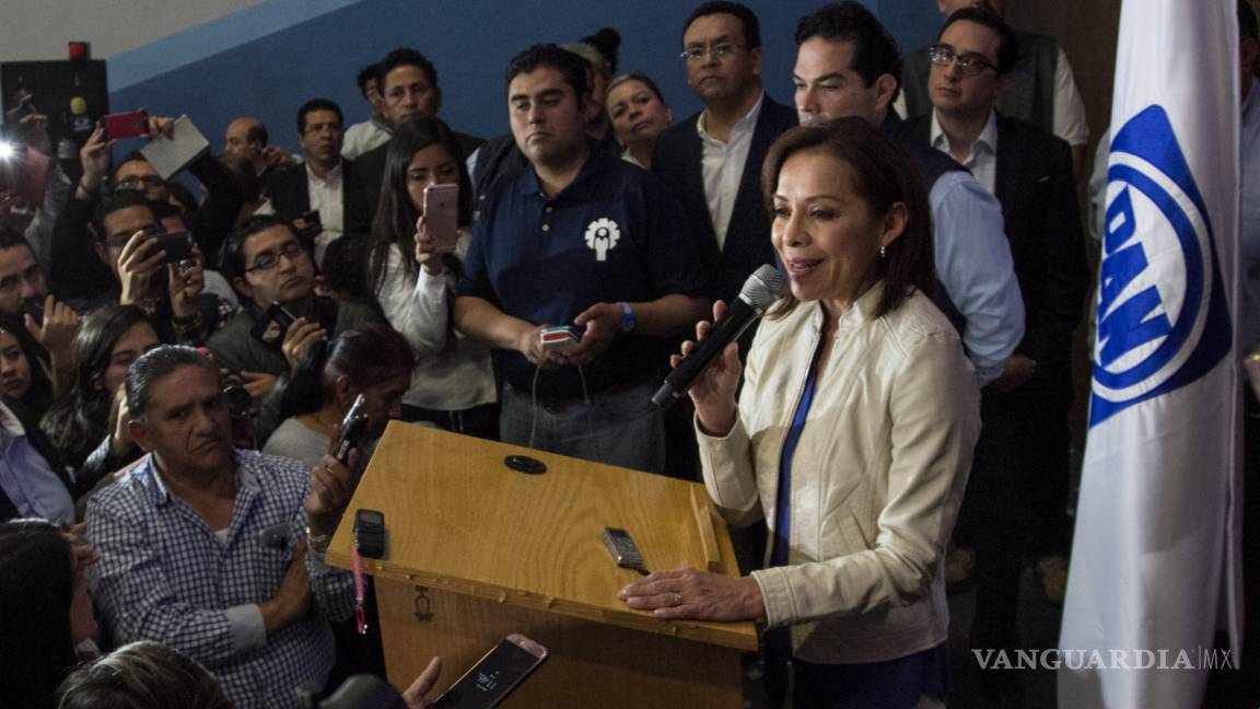 Josefina Vázquez Mota toma protesta como candidata del PAN al Edomex