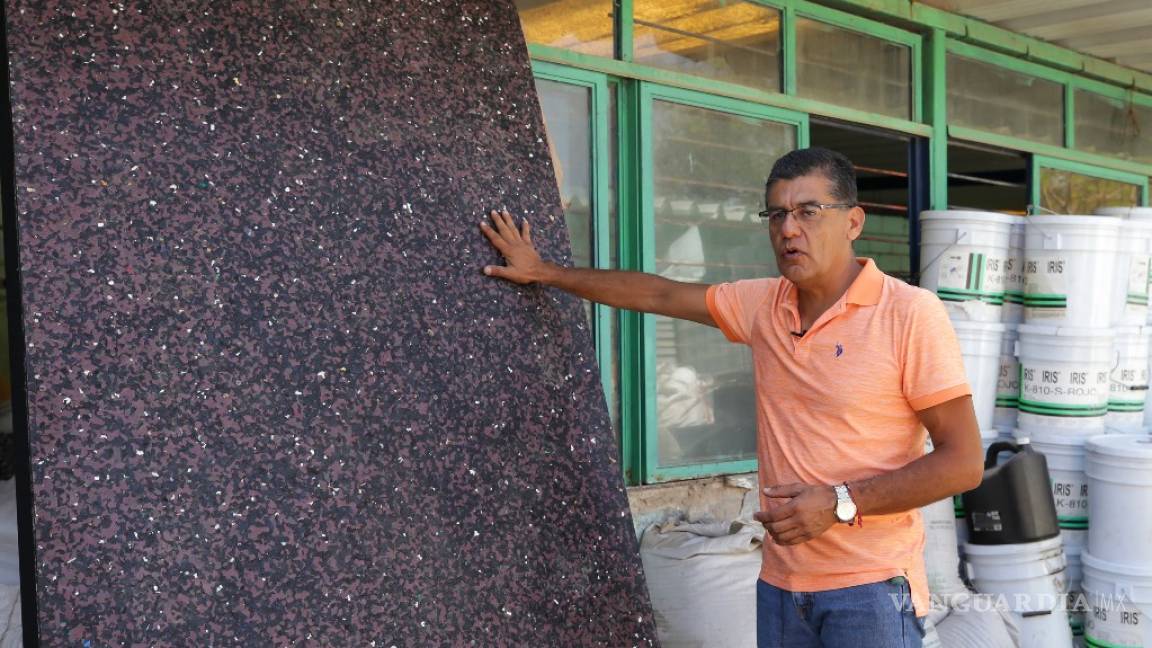 Mexicano crea 'madera plástica' para construir casas resistentes a sismos
