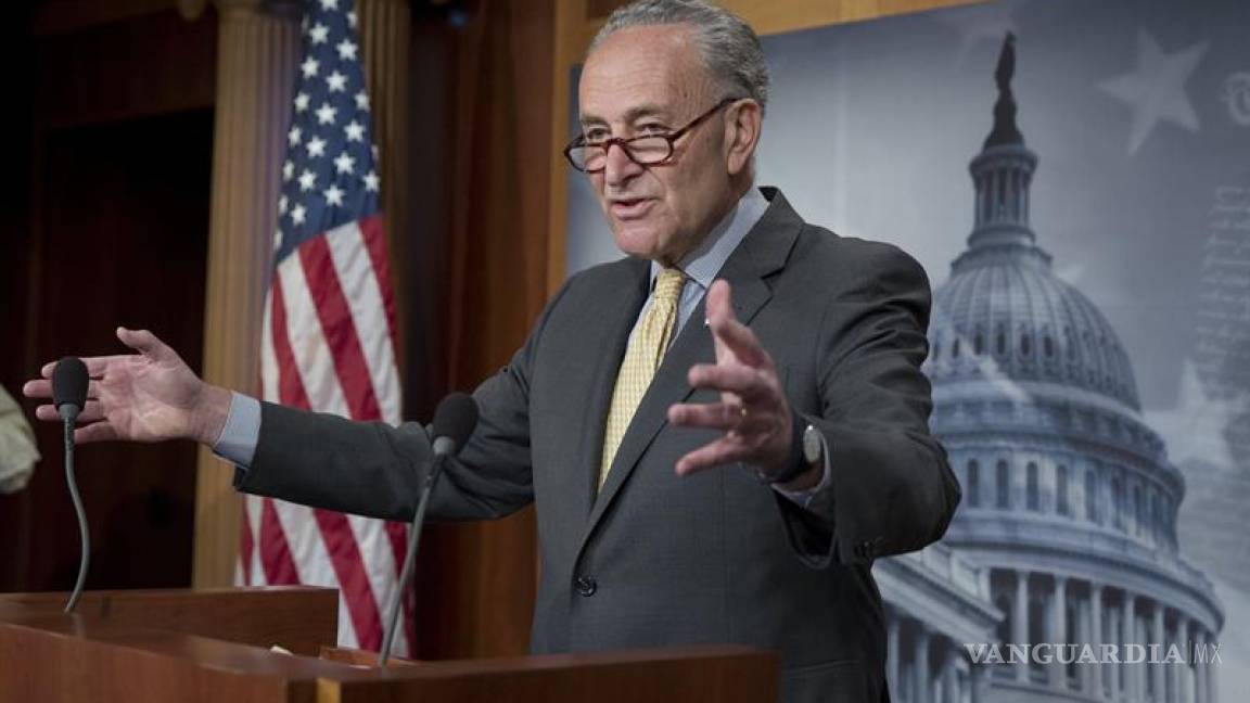 Líder demócrata en el Senado pide dimisión de Sessions por nexos con Rusia