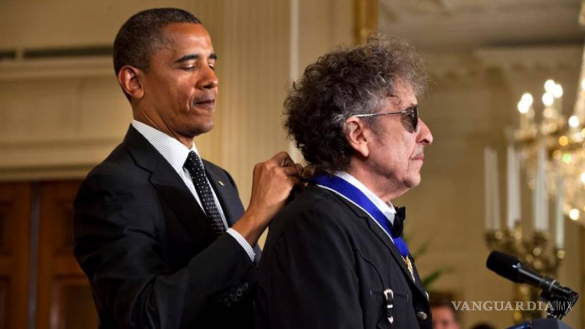Barack Obama felicita a Bob Dylan, uno de su &quot;poetas favoritos&quot;, por el Nobel