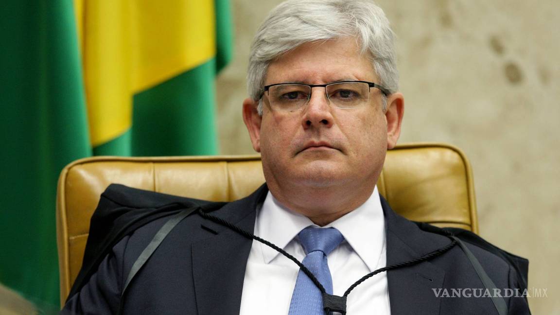 Fiscal general brasileño pide que Temer sea interrogado