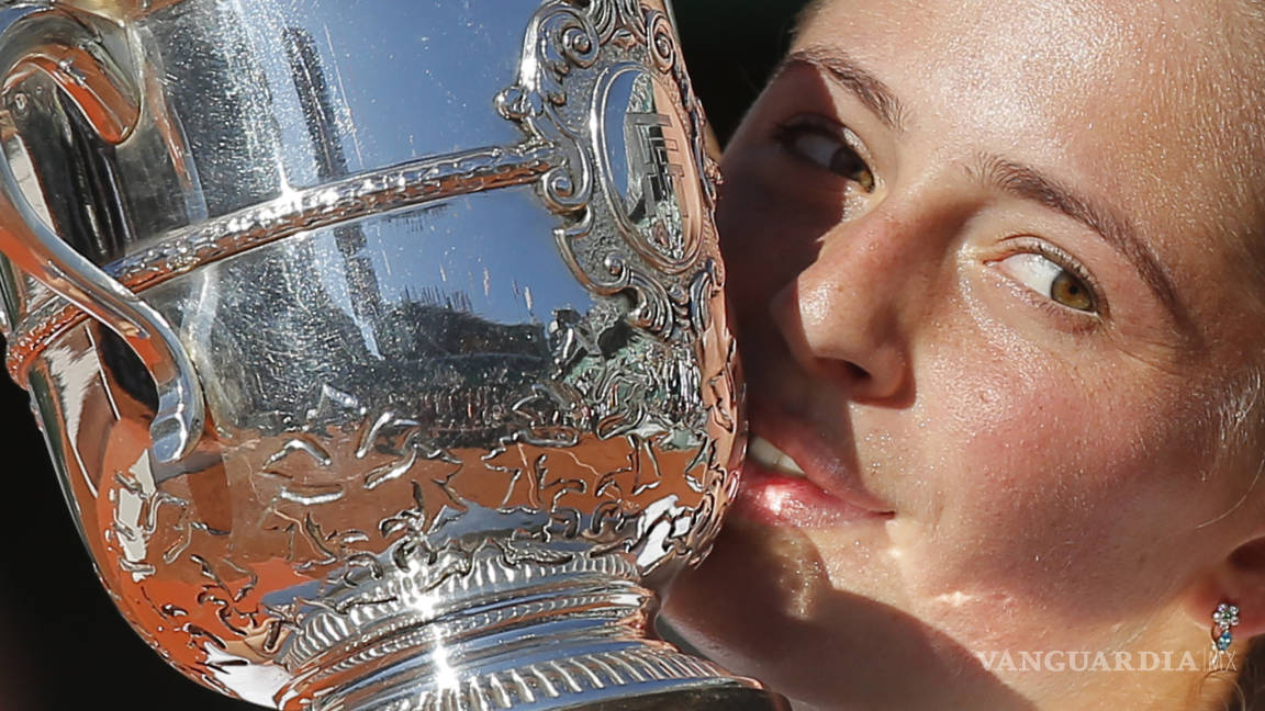 Sorprende Jelena Ostapenko al ganar el Roland Garros