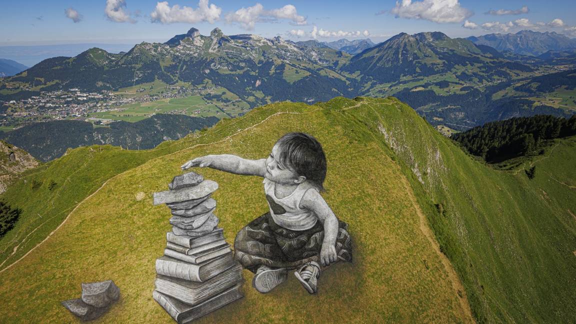 Vista aérea de la pintura gigante de landart biodegradable titulada “Vers l’equilibre” del artista franco-suizo Saype. $!Vista aérea de la pintura gigante de landart biodegradable titulada “Vers l’equilibre” del artista franco-suizo Saype.