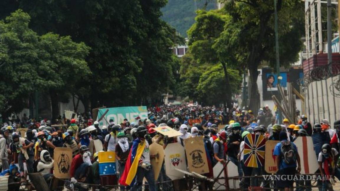 Reprimen con gases marcha contra la Constituyente en Venezuela