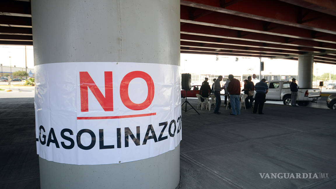 Ciudadanos recaban registro de amparos en Coahuila contra gasolinazo