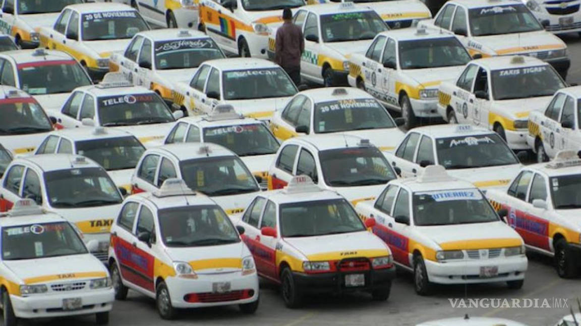 Piden taxistas de Acuña prórroga para actualizar sus vehículos y se les niega