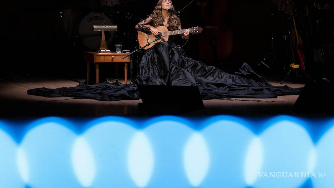 Natalia Lafourcade emociona y pone de pie al Carnegie Hall