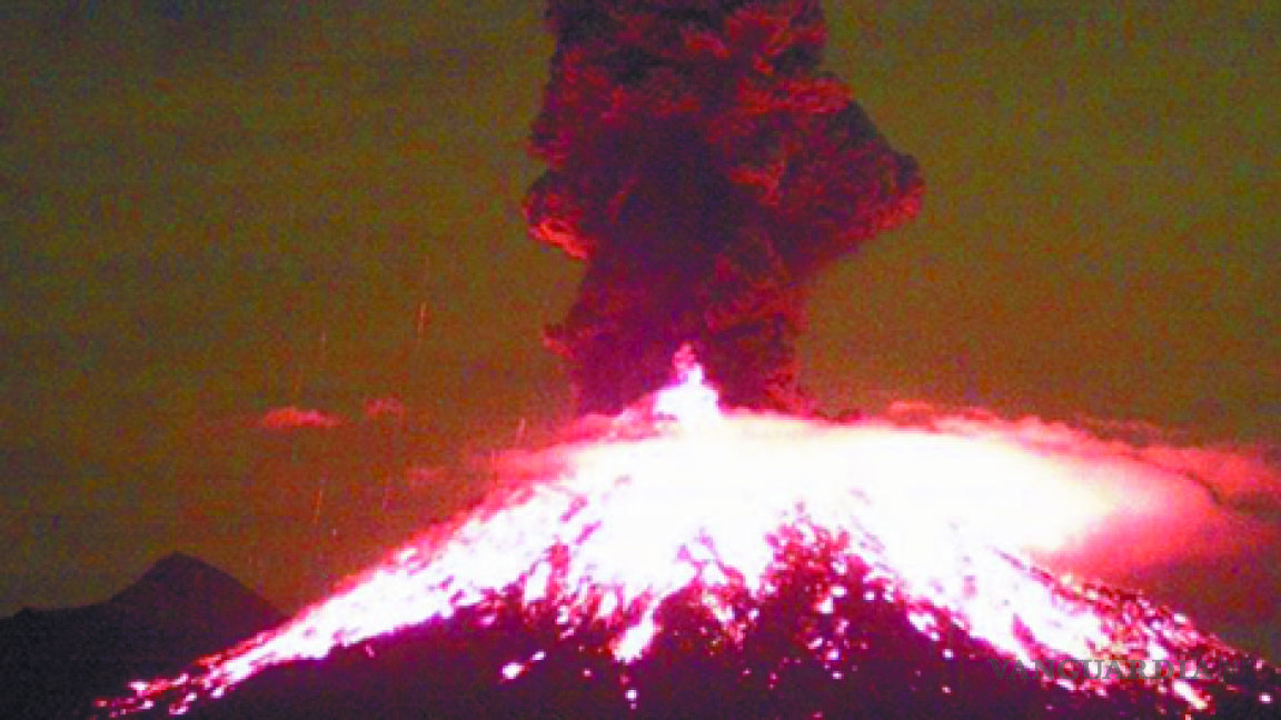 Registran explosión en Volcán de Colima