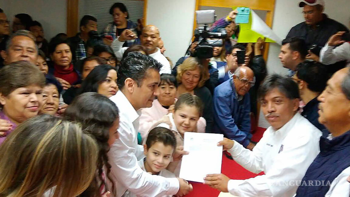 Se registra Miguel Mery como precandidato del PRI en Torreón