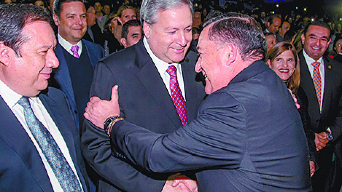 Logra Isidro López Villarreal reunir con quienes competiría por la Gubernatura de Coahuila