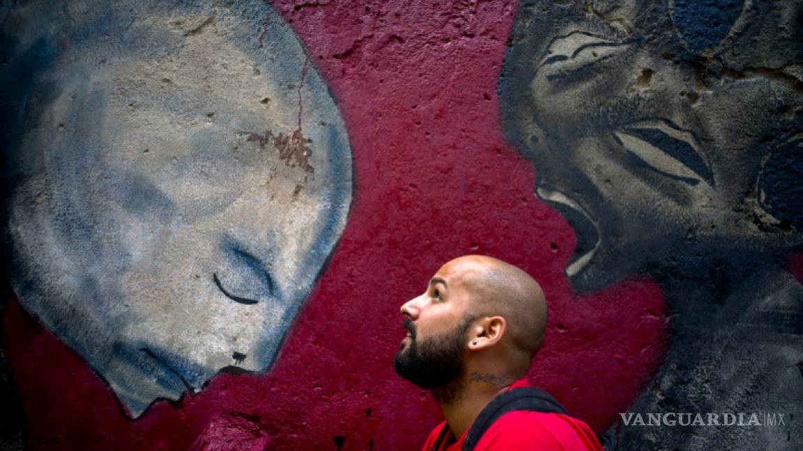 Artista cubano le pone diversidad a los muros de La Habana