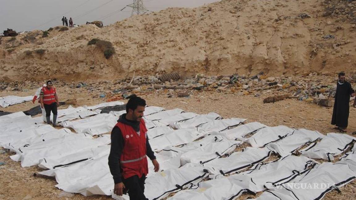 Hallan en la costa libia 74 cadáveres de migrantes