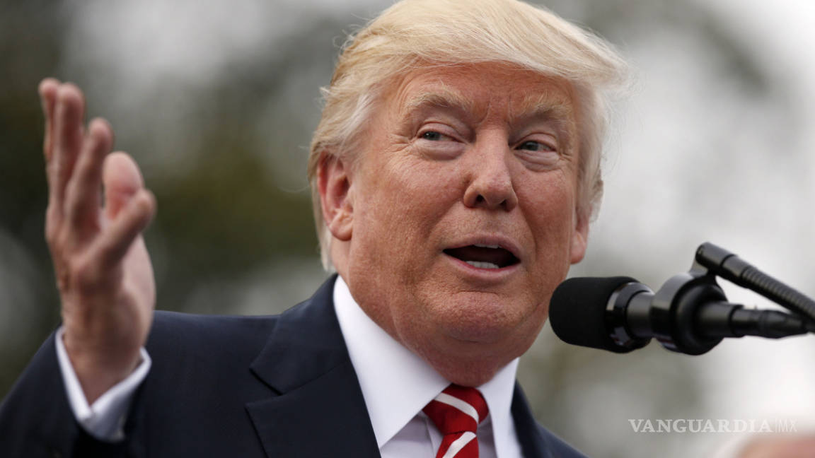 Donald Trump acusa a periódico de frustrar plan para matar al líder de ISIS